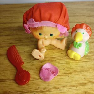 vtg 1979 Strawberry Shortcake straight haired CHERRY CUDDLER w/ Goosebury Pet